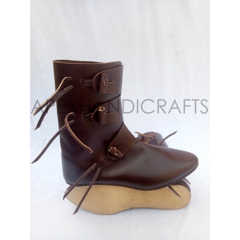 Three Toggle Viking  Jorvik Boot  APX-361